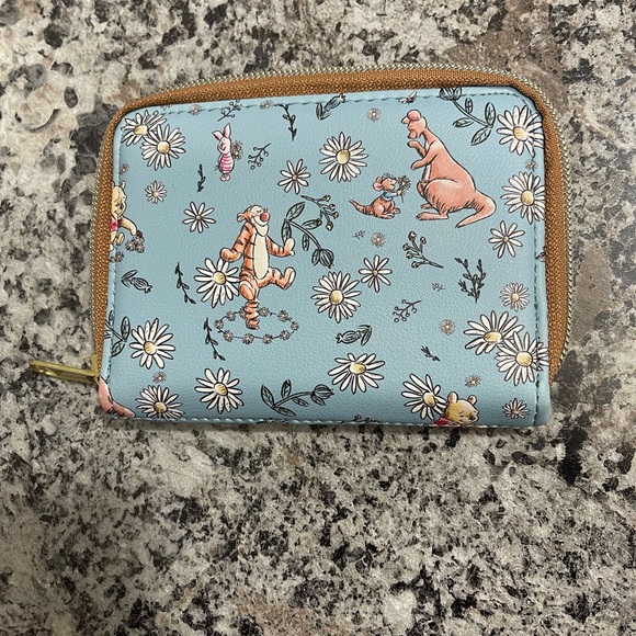 Loungefly Disney Winnie the Pooh wallet - Picture 2 of 4